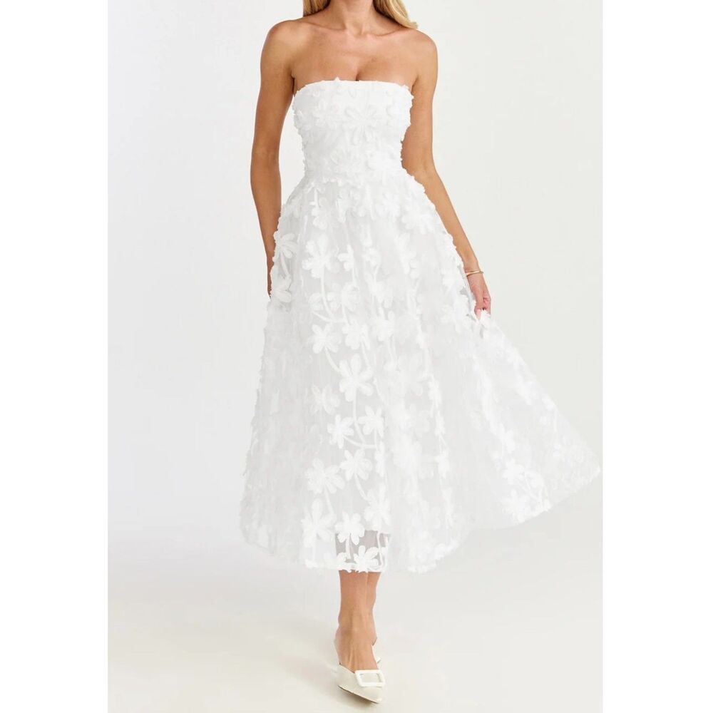 Showpo Fit & Flare Rheiva Strapless 3D Embroidery White Floral Midi Dress M NWT
